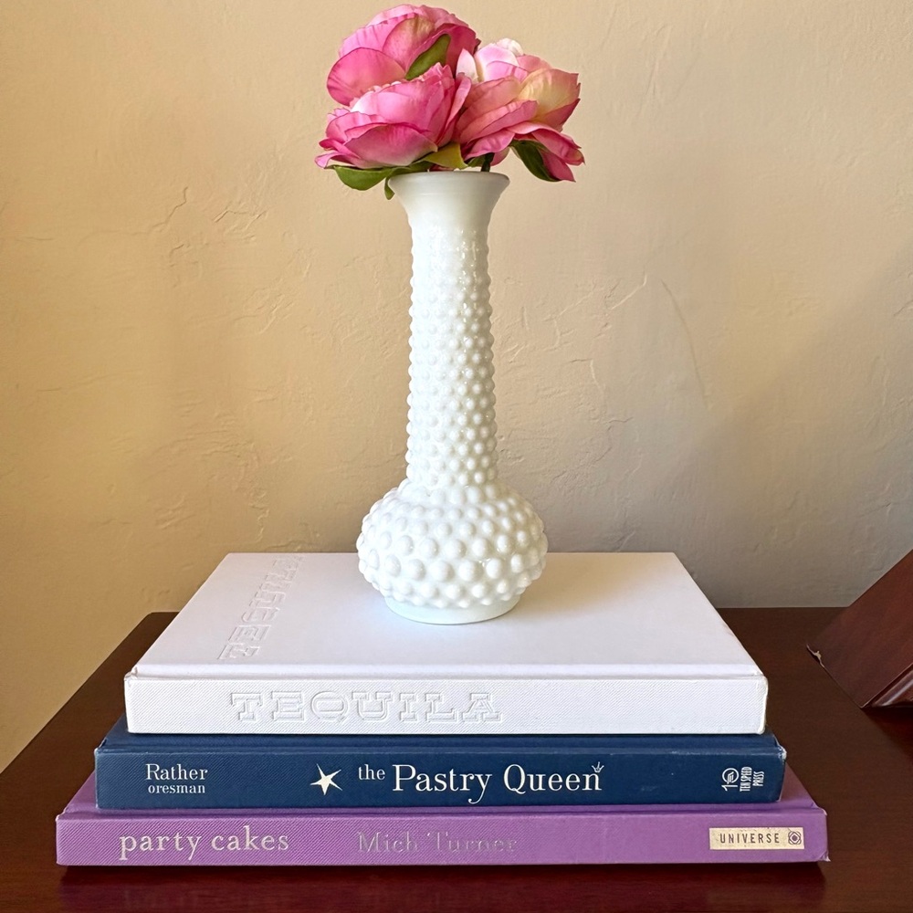 Set of 3 Styling Hardback Books White Navy Blue Purple